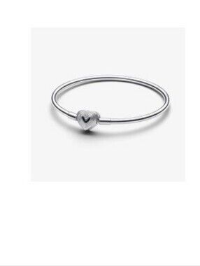 NIB Pandora Silver Charm Heart Clasp Bangle Bracelet - Silver